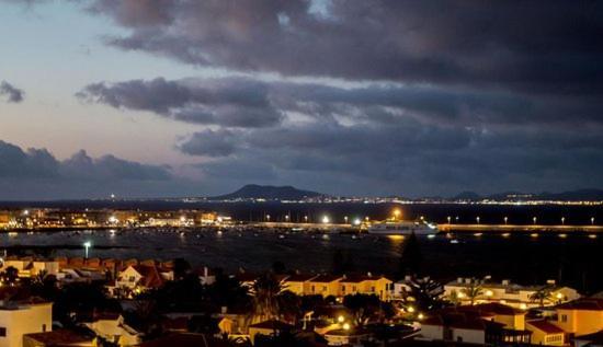 Hostel CLARO Corralejo Buitenkant foto